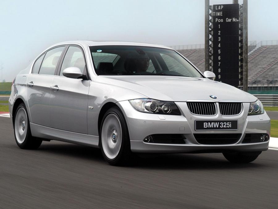  BMW 325i Sedan 2005 года  (фото 6 из 11)